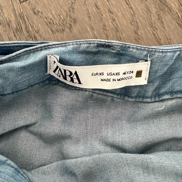 Zara Soft Denim Short - XS - Picture 2 of 3